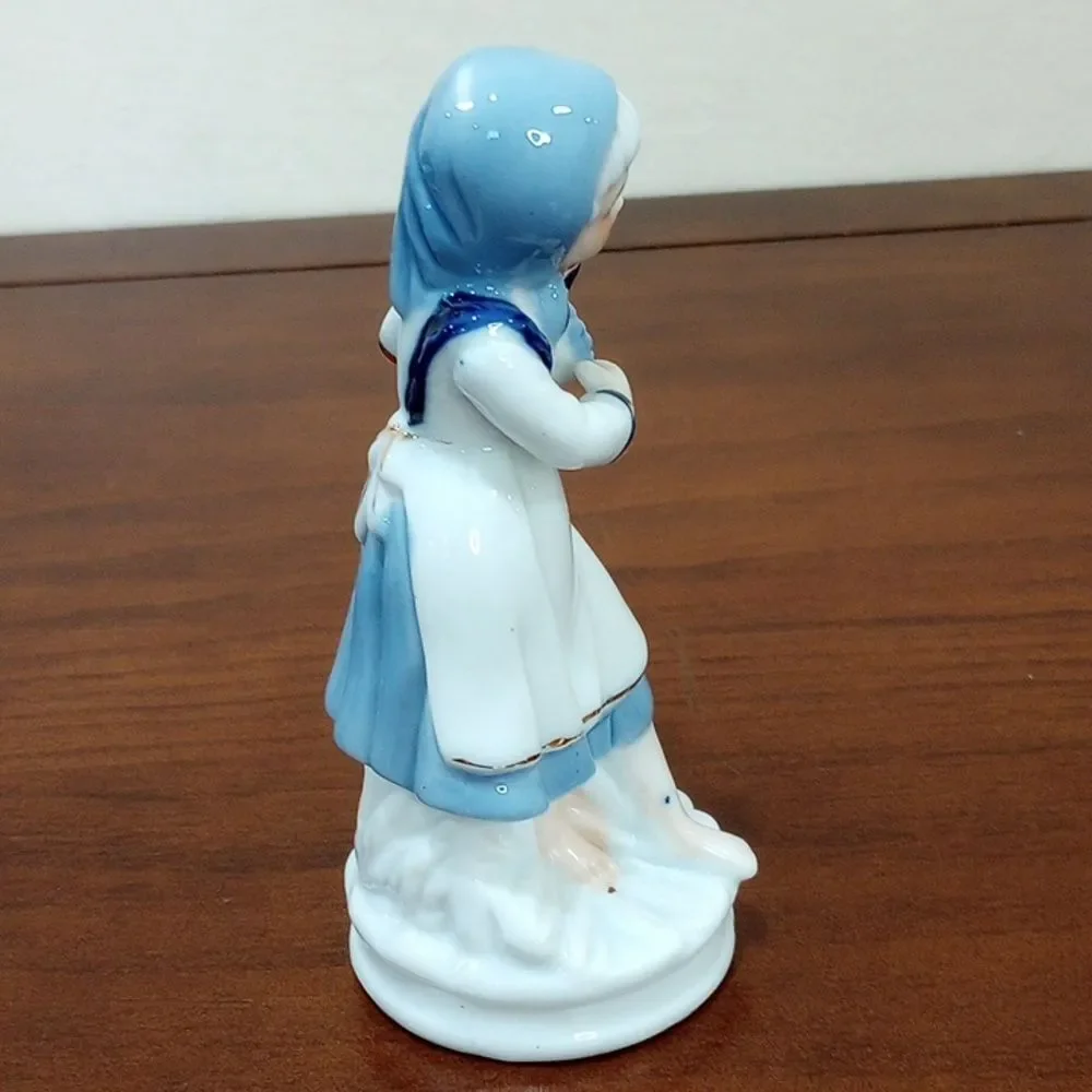 Blue And White Porcelain Figurines - Vintage!
